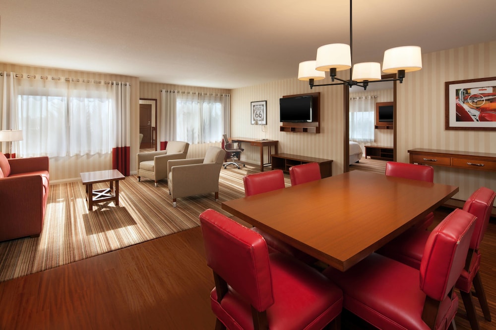 Suite, 1 King Bed with Sofa bed - Photo 2