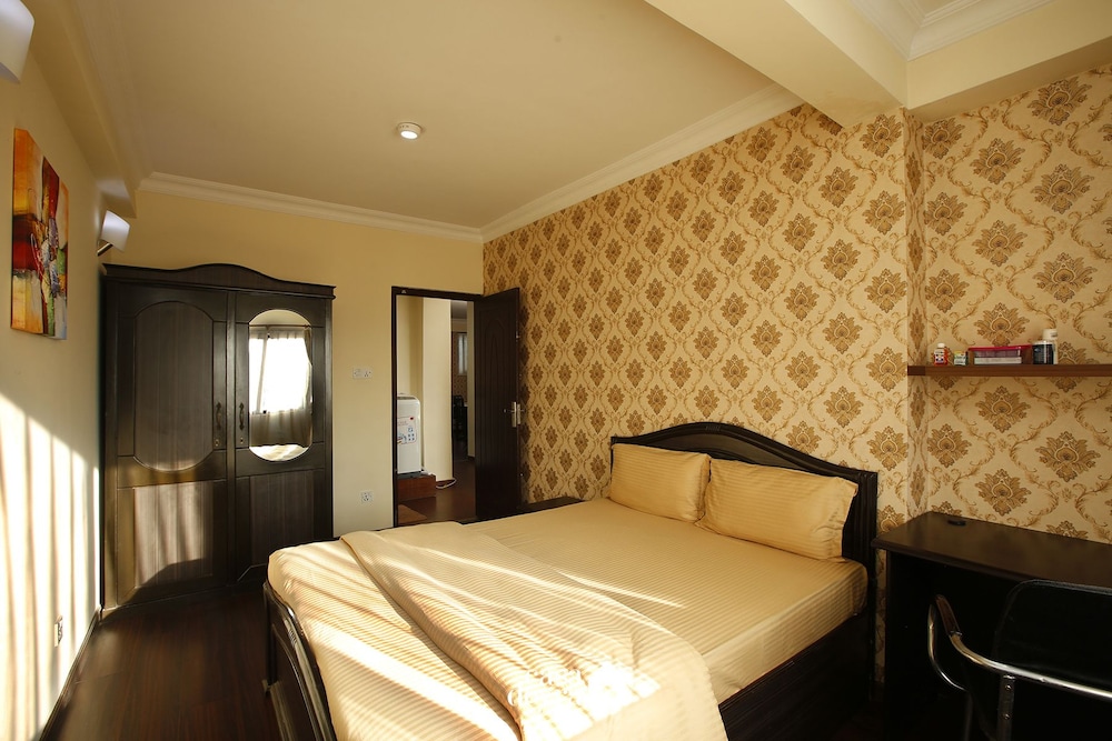 Grand Penthouse 2BHK photo 1