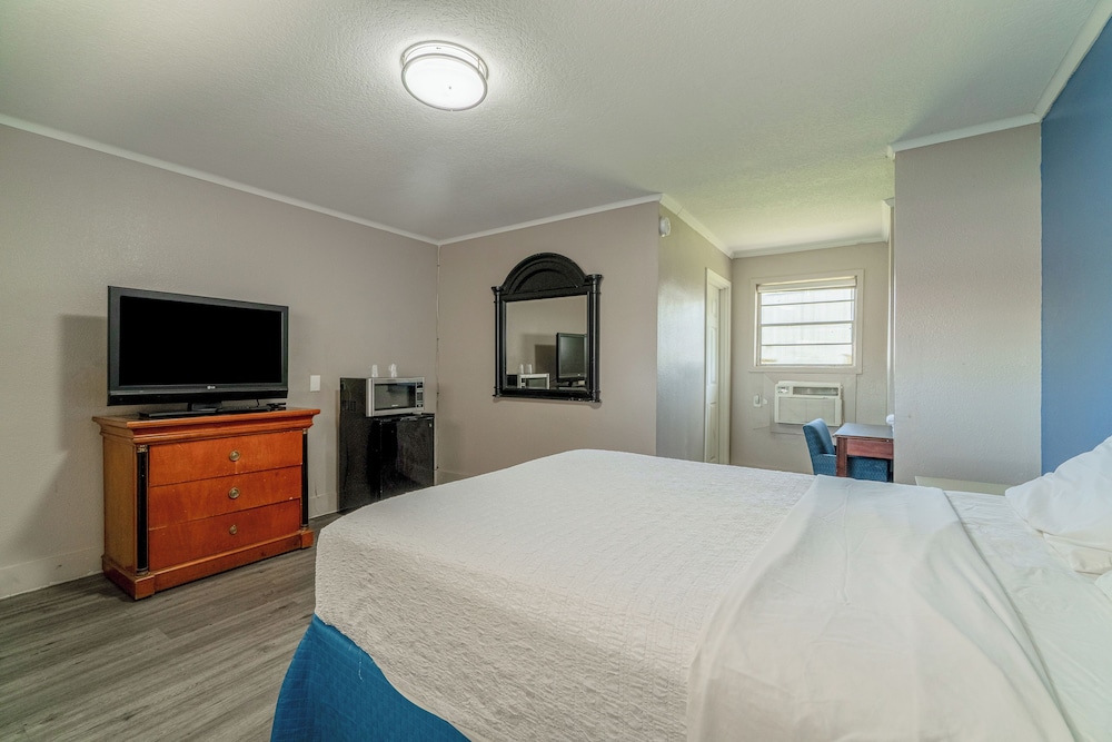 Room, 1 Queen Bed, Non Smoking