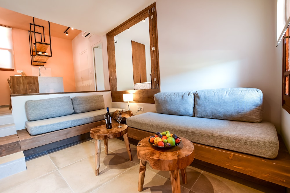 One Bedroom Suite photo 1