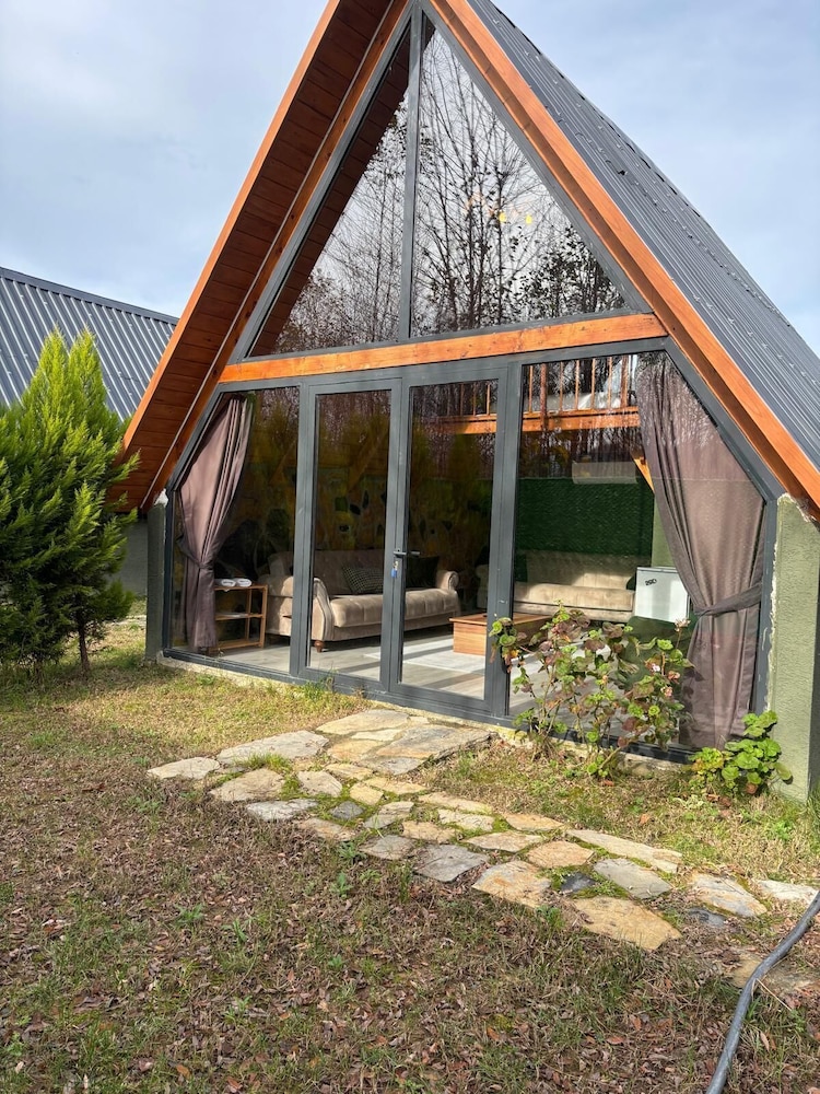 Basic Bungalow, Balcony, Mountain View