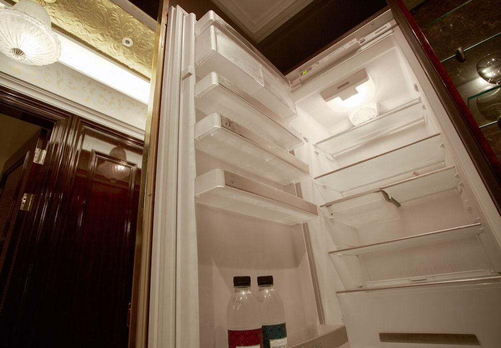 [For 4] Sapphire Quad Room - Photo 5