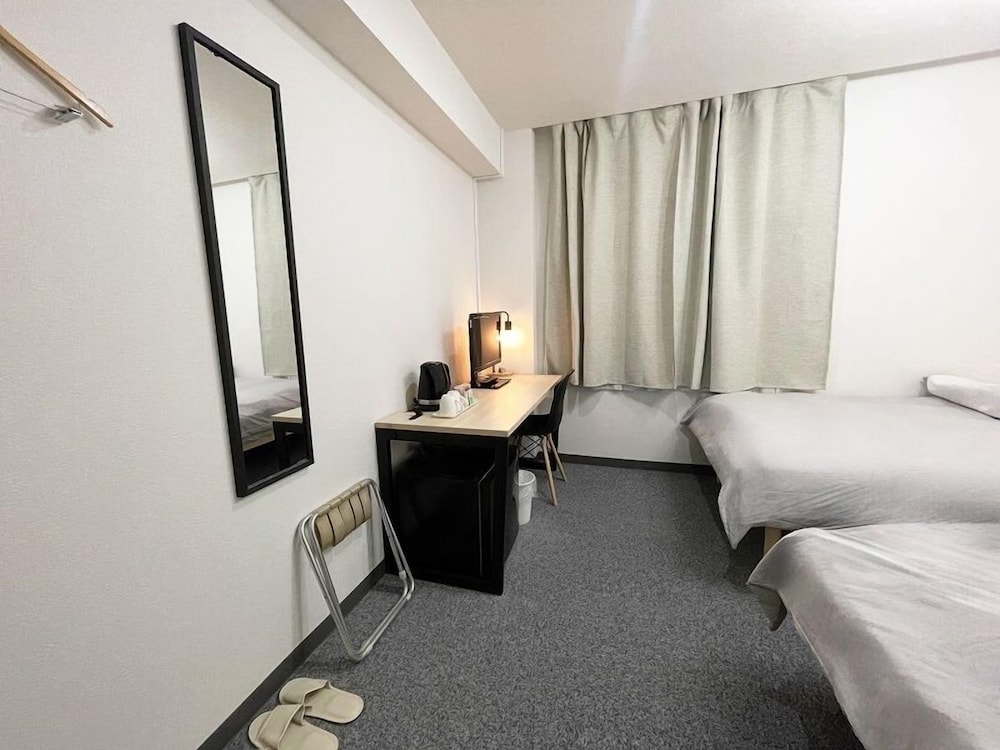 Twin Room, Non Smoking photo 3