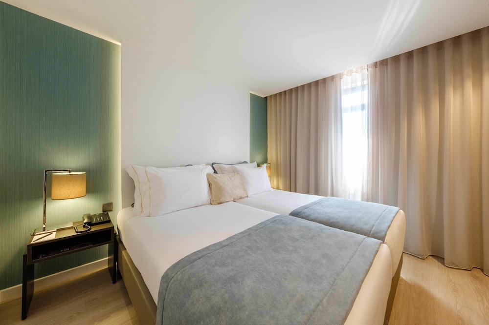 Double or Twin Room - Photo 8