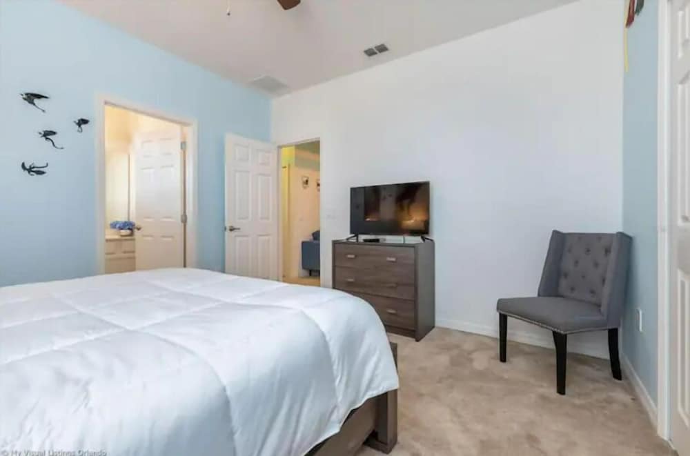 Double Room, 1 Queen Bed, Non Smoking, Private Bathroom