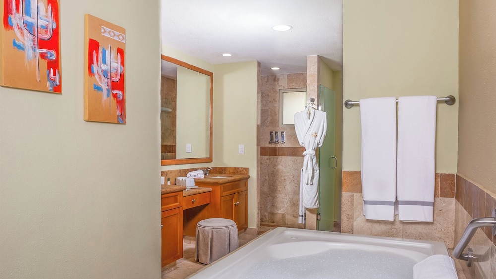One Bedroom Suite - Photo 7
