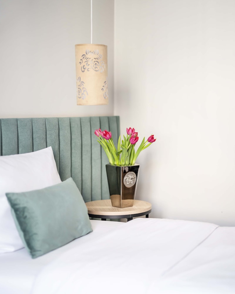 Deluxe Double or Twin Room - Photo 7