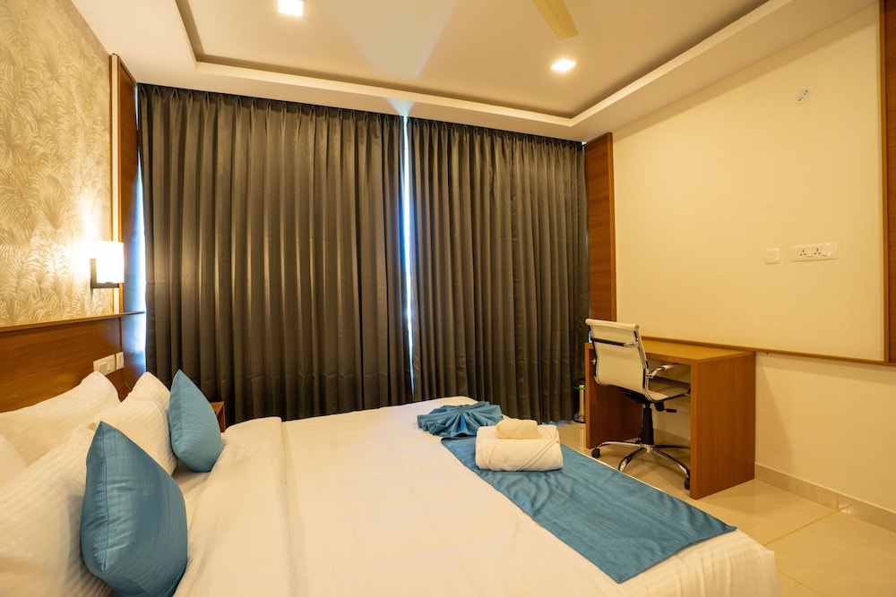 Deluxe Double Room, Garden View
