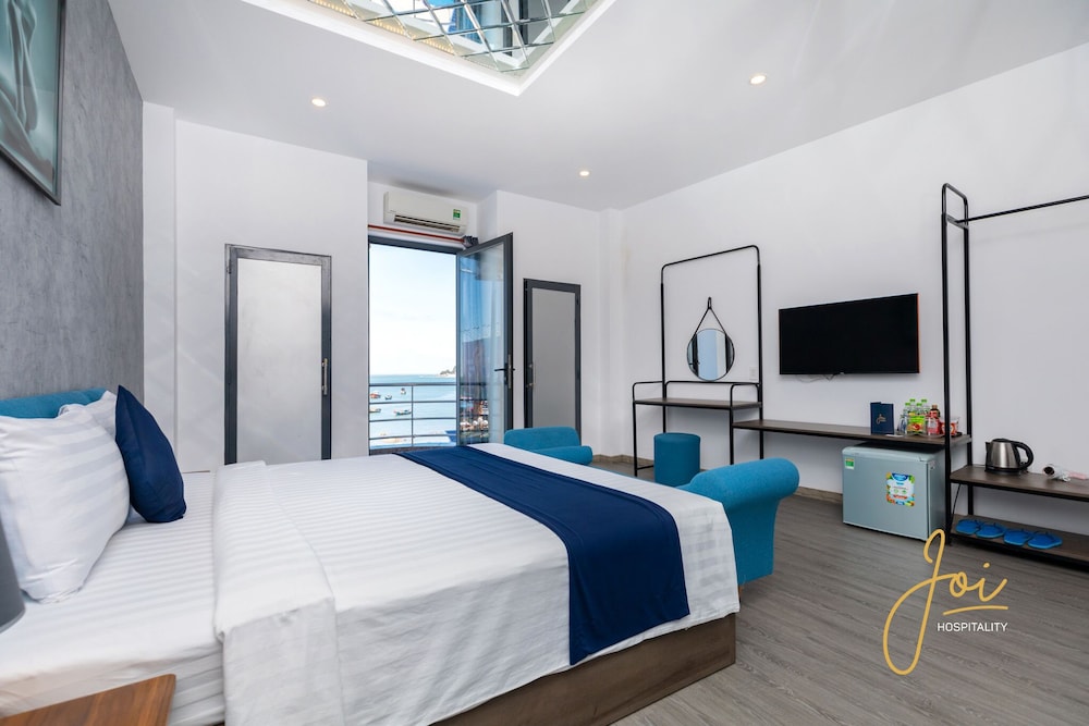 Panoramic Double Room, Balcony, Beach View - Photo 4
