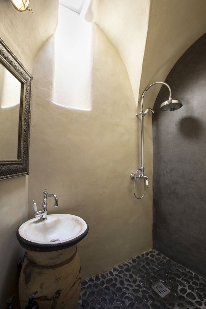 Double Room with Caldera View photo 2