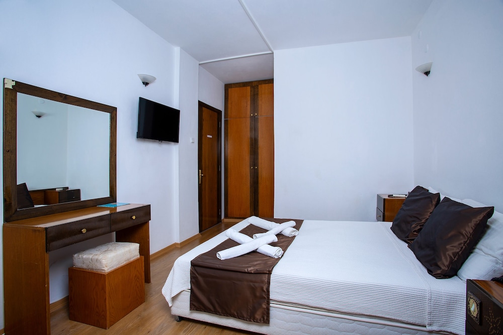 Standard Double Room - Photo 5