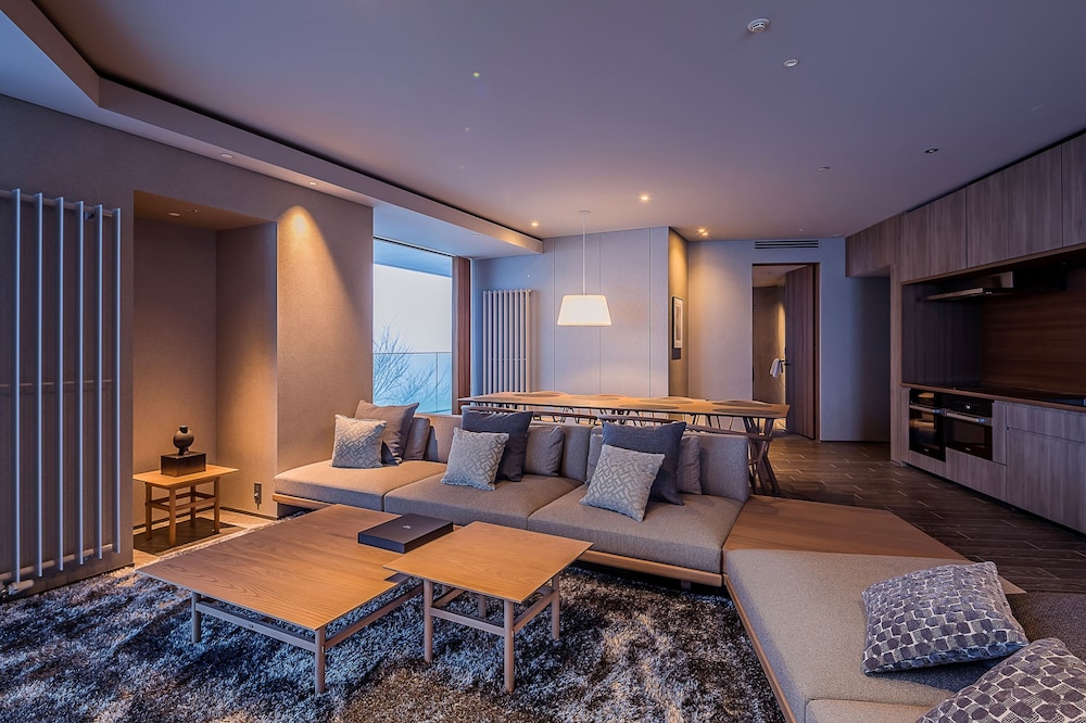 Executive 4 Bedroom Suite with Onsen Annupuri View, Non Smoking photo 3