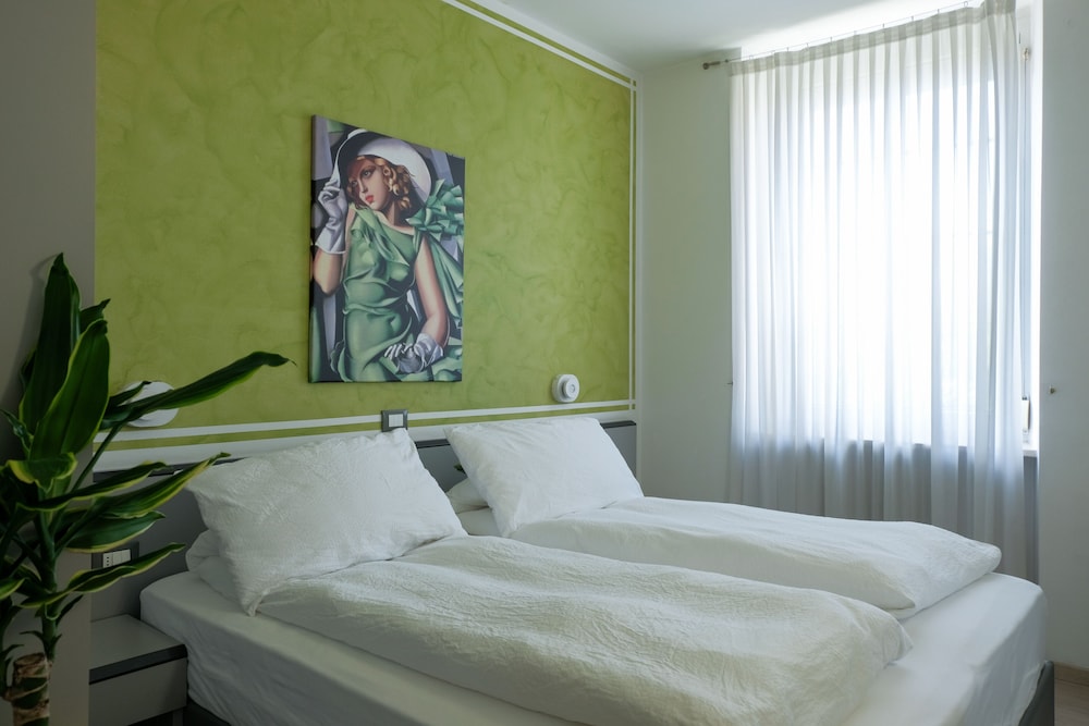 Double or Twin Room, Lake View photo 1