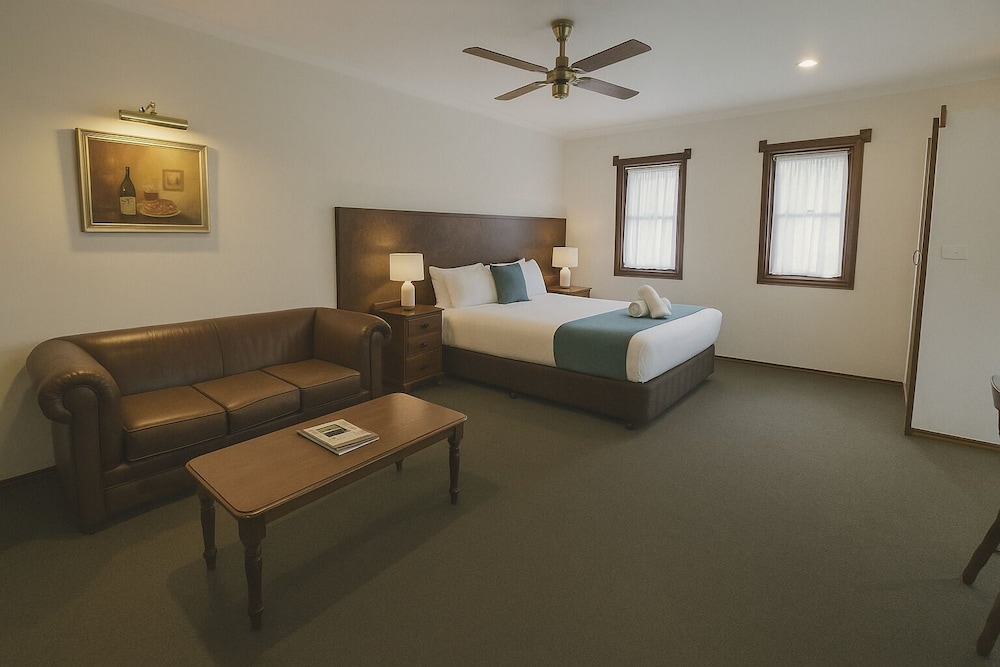 Standard Double Room, 1 King Bed, Patio, Garden View