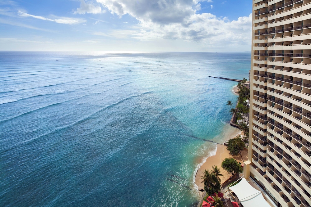 Room, 2 Double Beds, Oceanfront (Penthouse, Floor 28 to 31) thumbnail 6