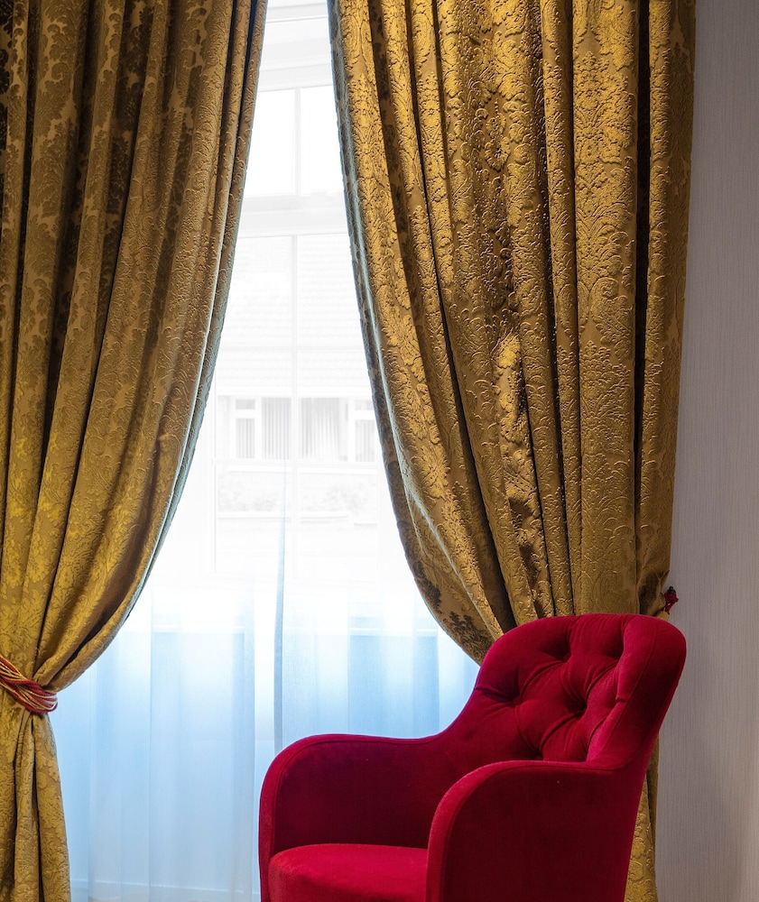 Classic Double or Twin Room - Photo 5