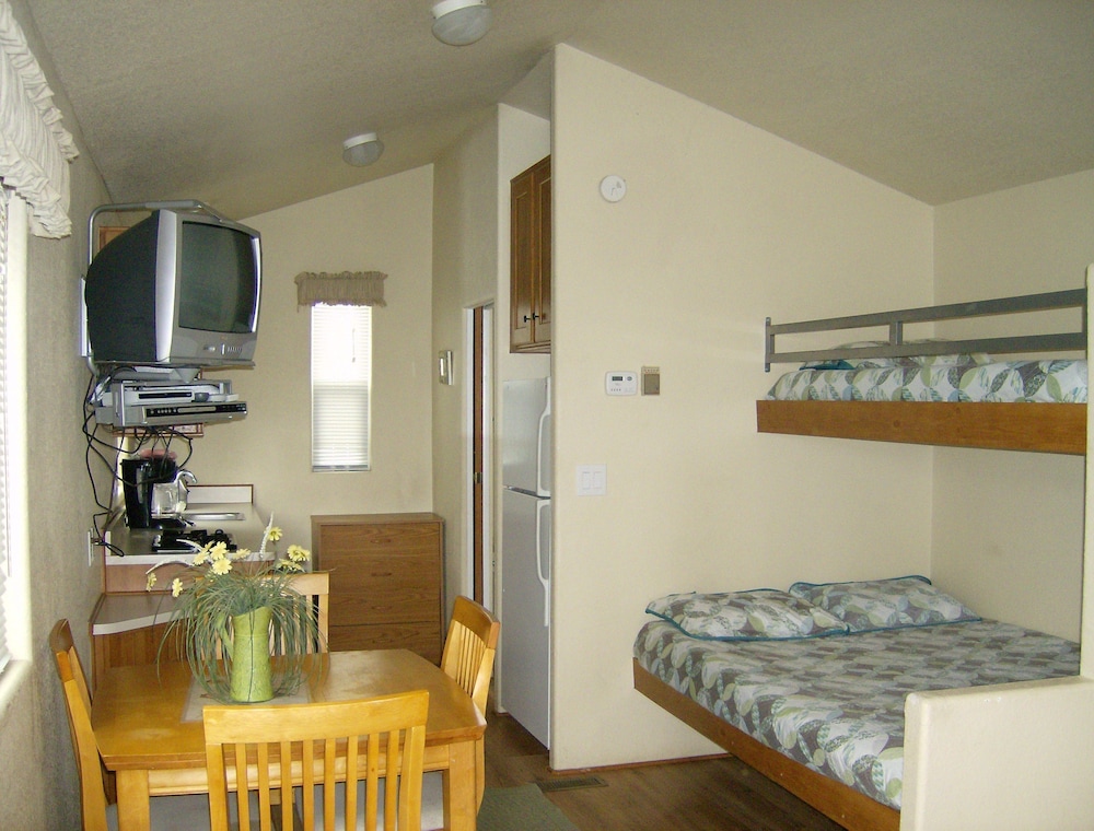 Cabin, Non Smoking, Kitchen photo 1