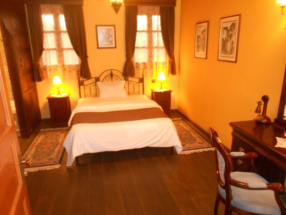Deluxe Double Room Single Use