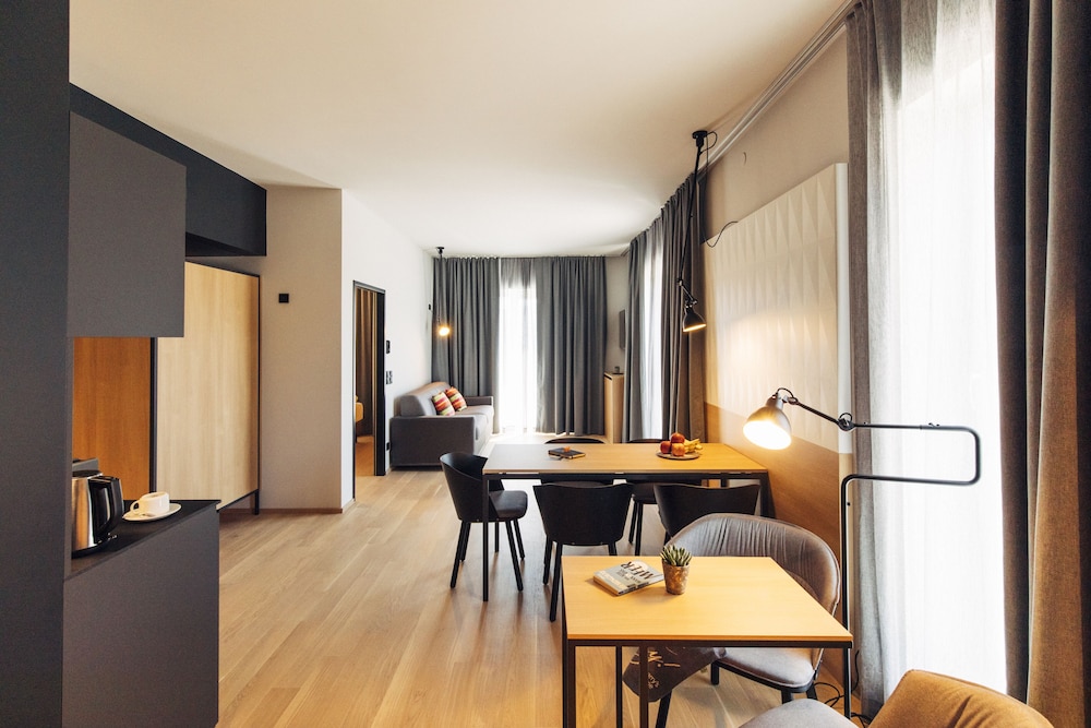Family Apartment - Photo 7