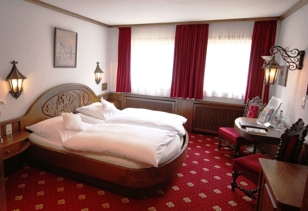 Comfort Double Room (Main Building) - Photo 4
