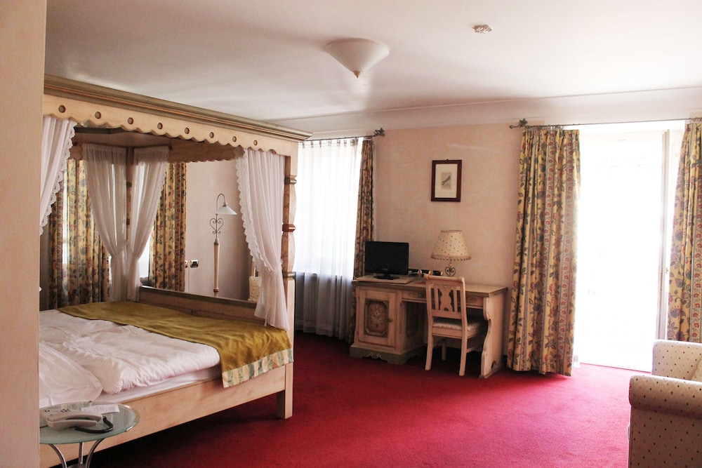 Executive Suite photo 2