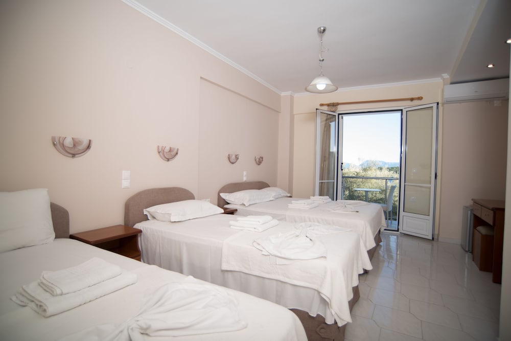 Quadruple Room, Sea View photo 1