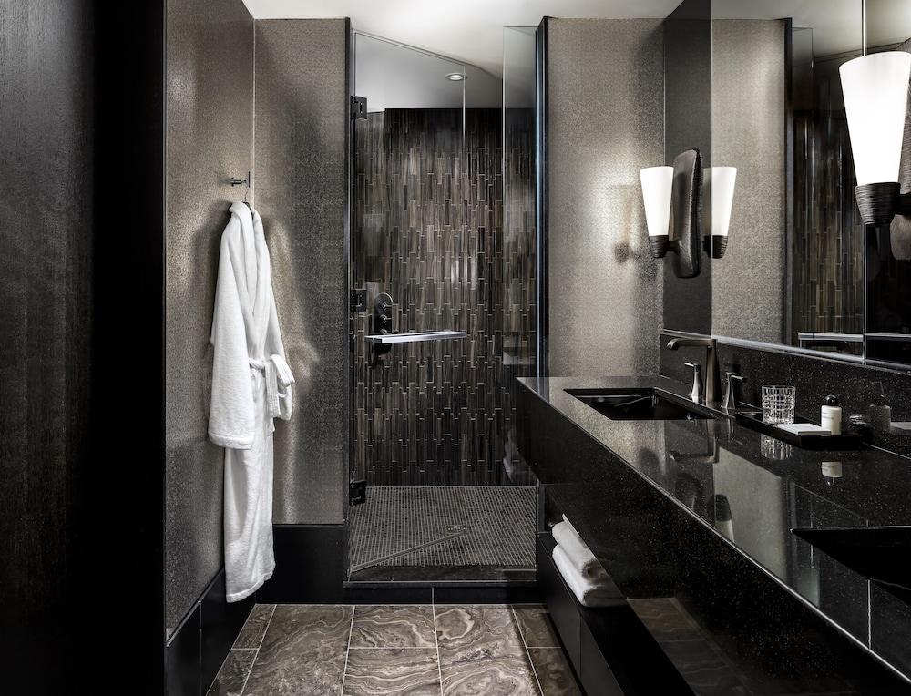 Grand Room, 1 King Bed, Accessible (Yves Kravitz Designed)