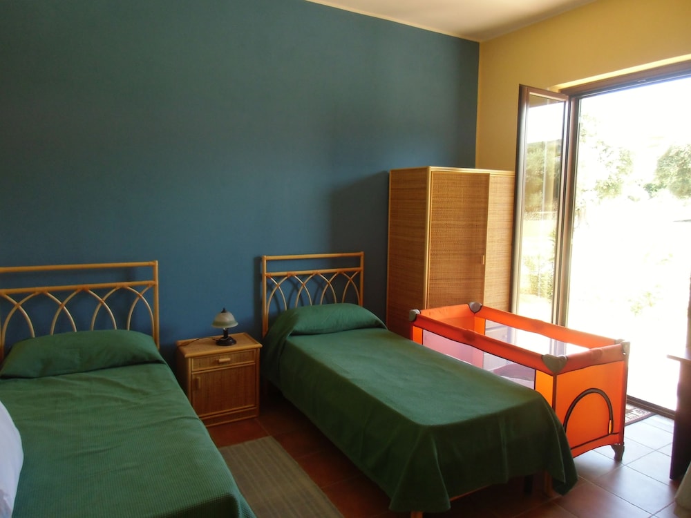 Double Room, Balcony, Garden View photo 2