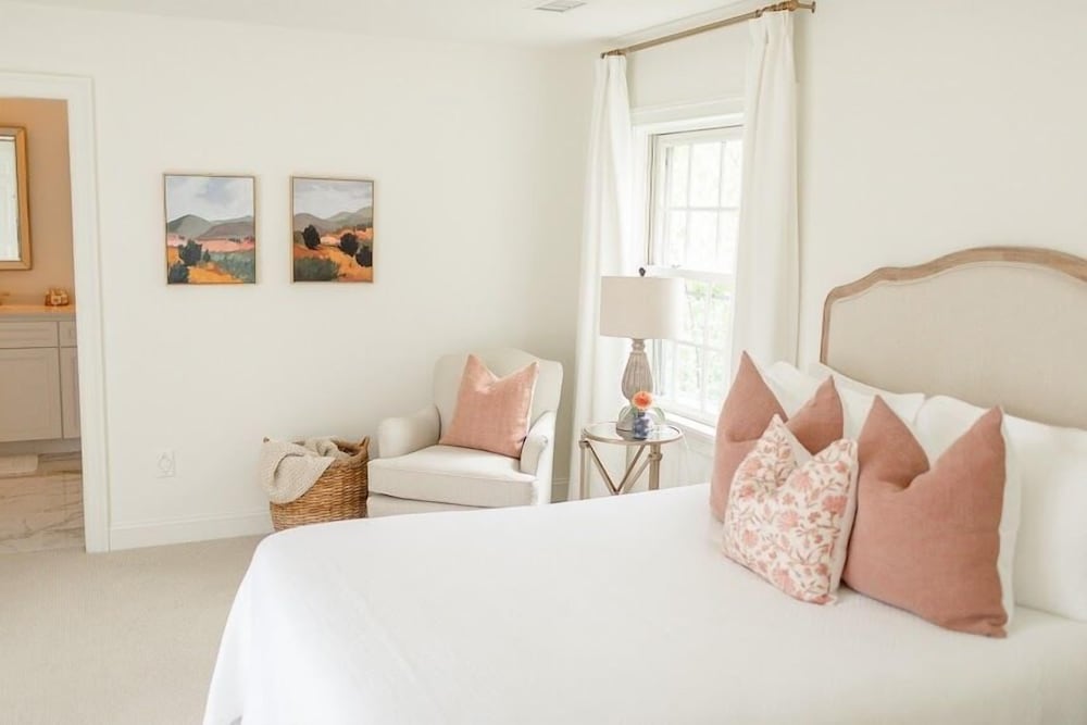 Carriage House 4