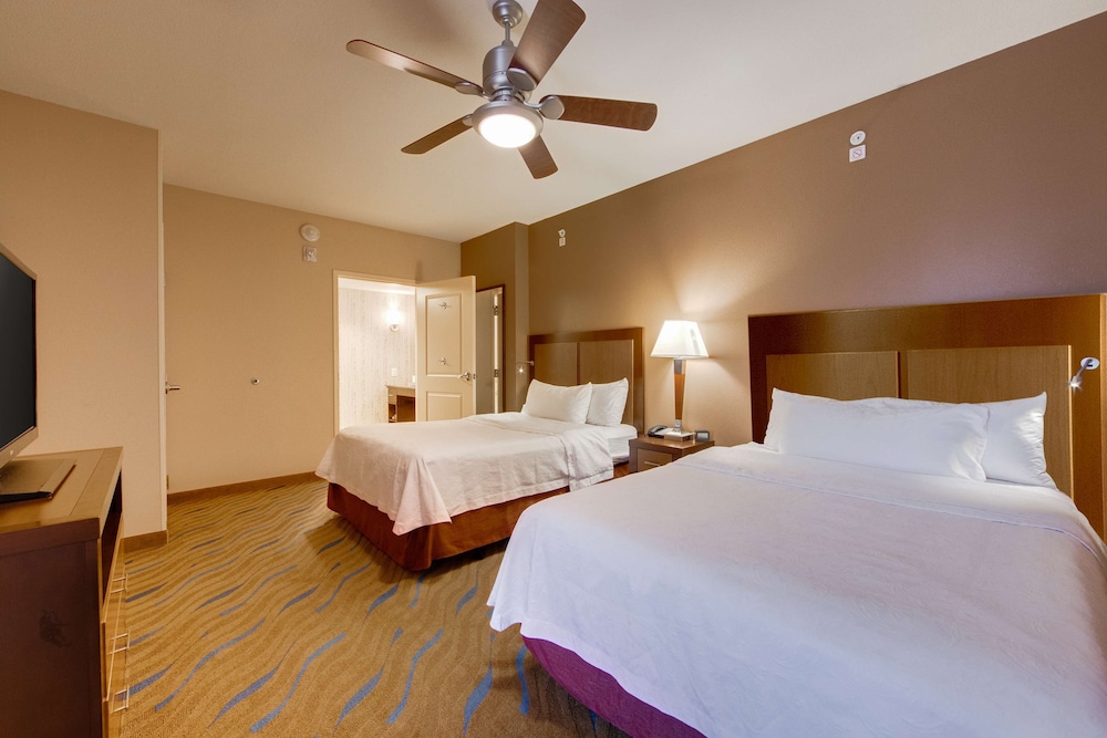 Suite, 2 Queen Beds, Non Smoking photo 3