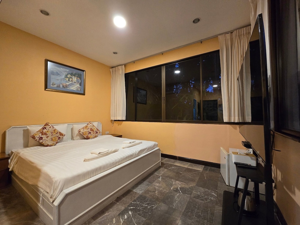 Double Room - Photo 15