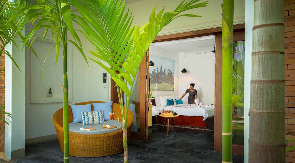 Cabana Suite Pool Access - Photo 1