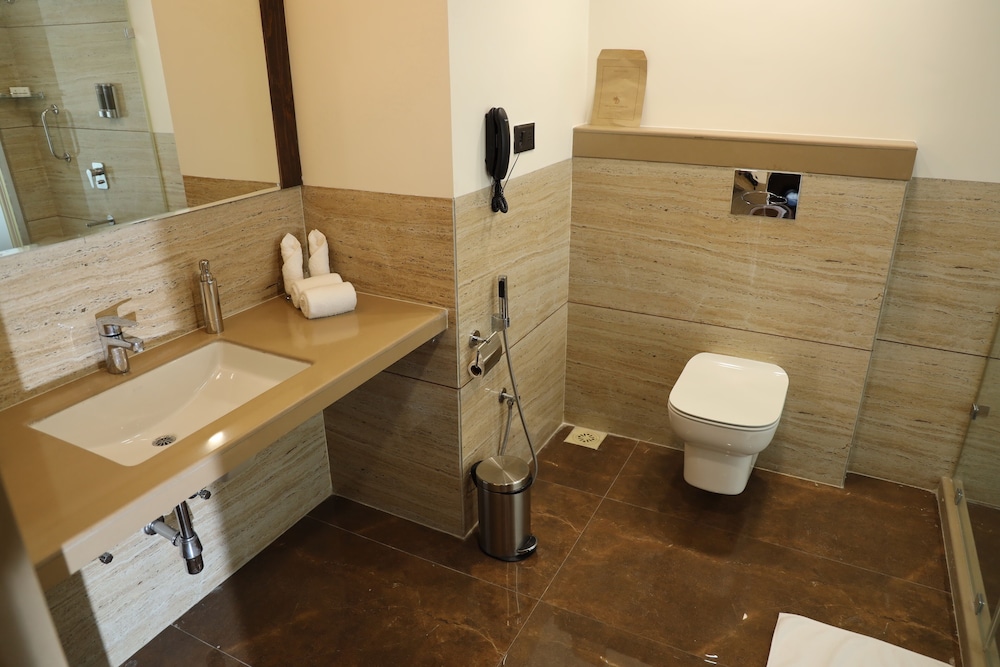 Standard Twin Room - Photo 4