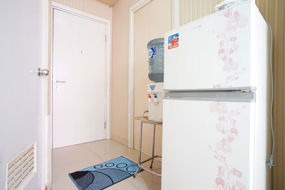 Room - Photo 11