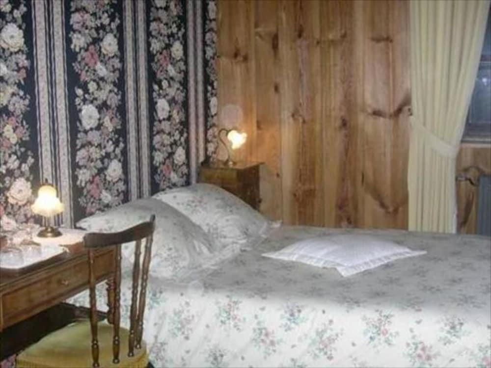 Double Room (Fleurs Jaunes) photo 3