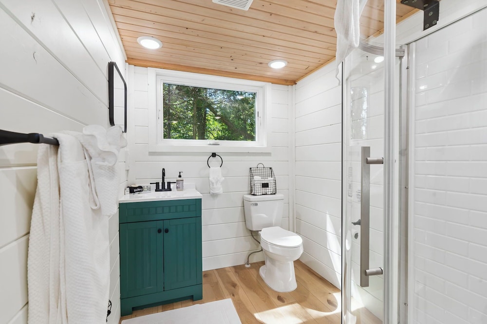 Cabin, 1 King Bed with Sofa bed, Patio, Mountain View (Hidden Hollow) photo 3