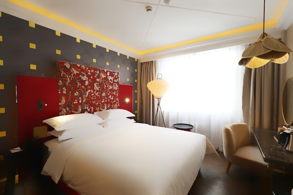 Deluxe Queen Room photo 3