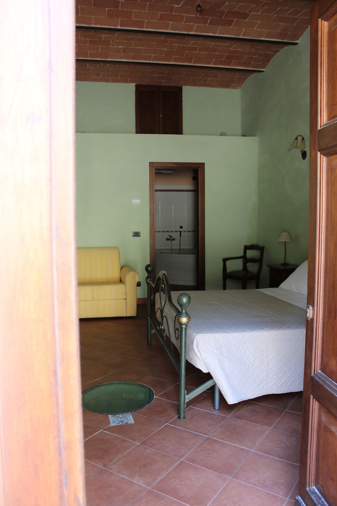 Family Quadruple Room photo 2