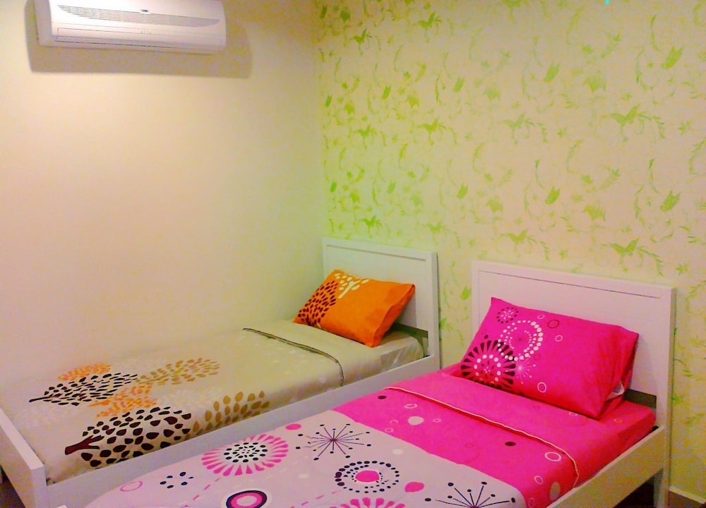 Family Apartment, 3 Bedrooms photo 2