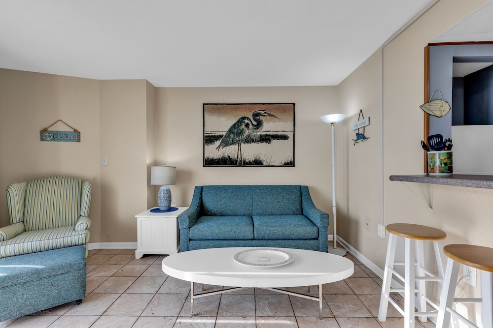 Signature Condo, 1 Bedroom, Balcony, Ocean View