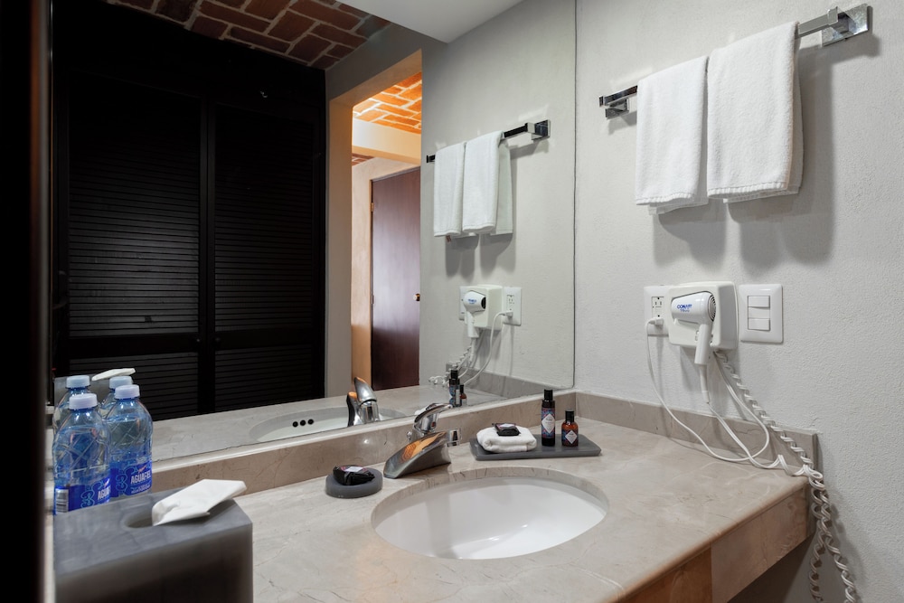 Deluxe Double Room - Photo 19