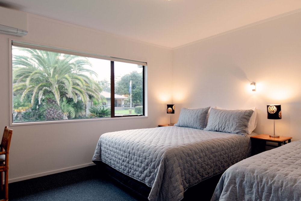 Family Apartment, 1 Bedroom, Non Smoking, Kitchen (Full Kitchen) photo 2