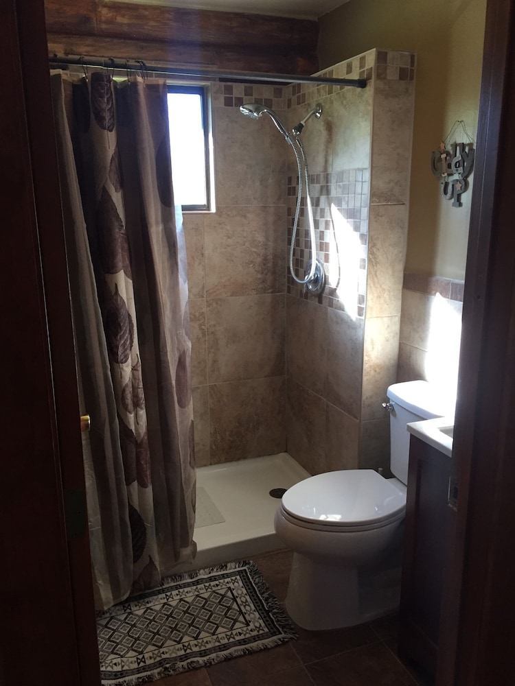 Cabin, 2 Bedrooms, Kitchen photo 2
