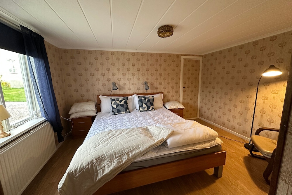 Family Apartment, Multiple Bedrooms, Mountainside (Scenic by the sea Patterdale)
