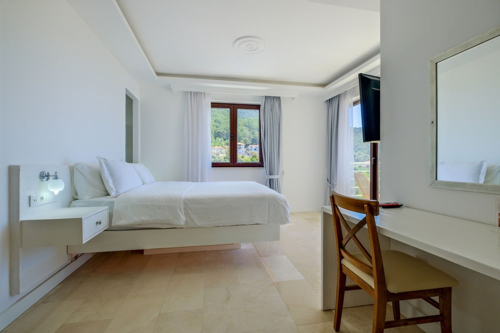 Family Room - Photo 19