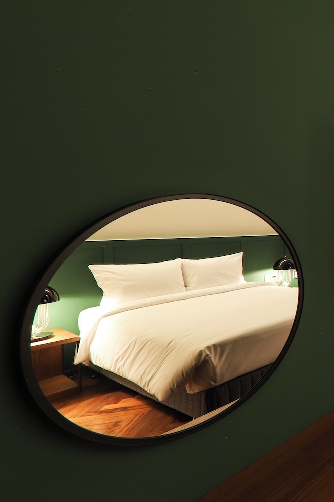 Premier Double Room - Photo 10