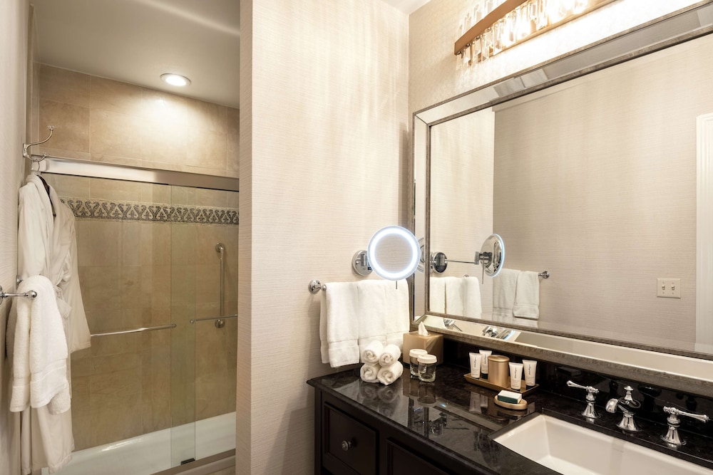 Suite, 2 Bedrooms thumbnail 6