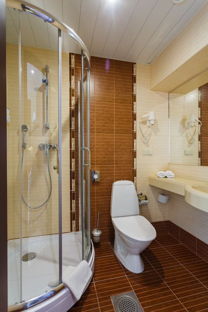 Standard Double or Twin Room - Photo 5