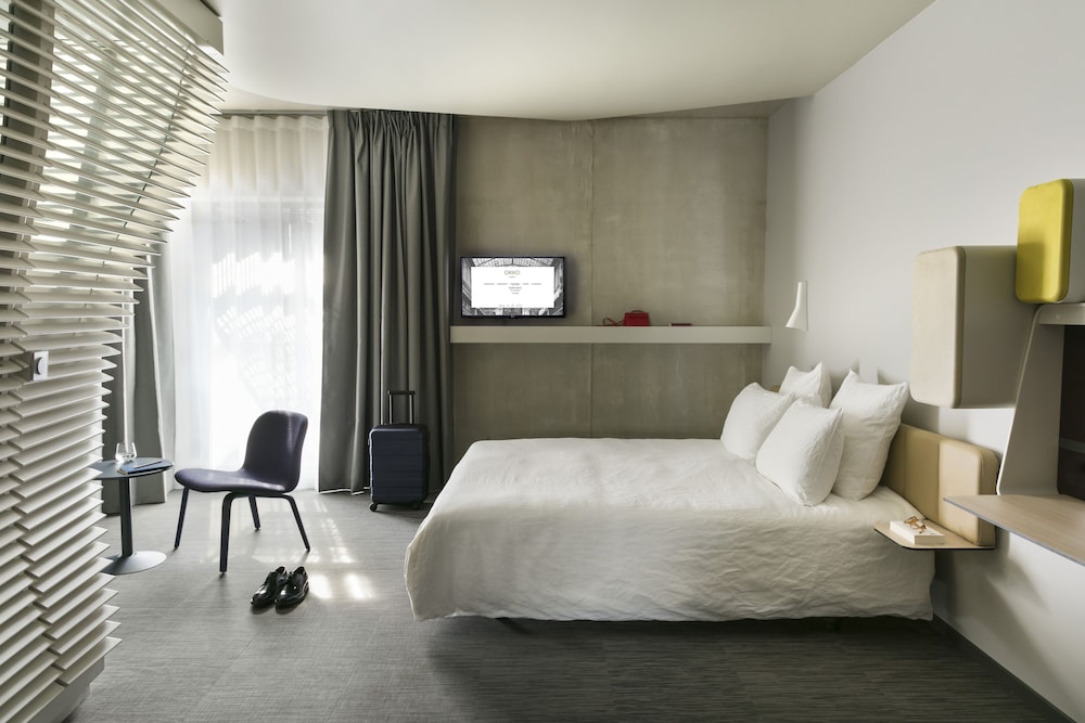 Premium Double Room (snacks & drinks self service in the Lounge Club)