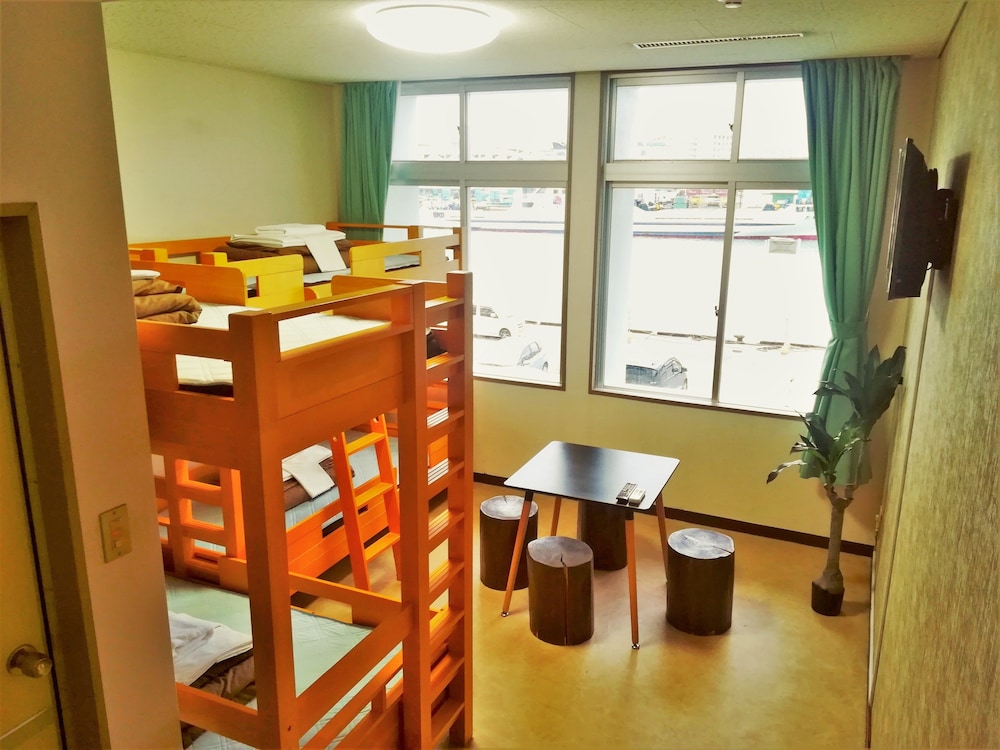Quadruple Room, Private Bathroom, Sea View photo 1